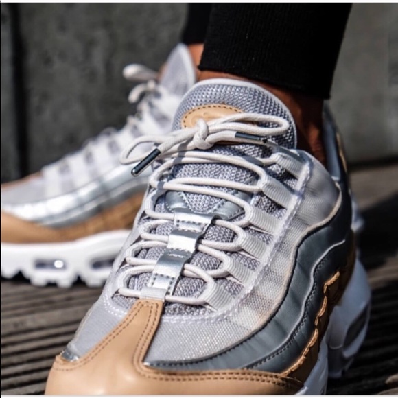 Nike Air Max 95 SE PRM Pure Platinum W AUTHENTIC - Picture 7 of 8